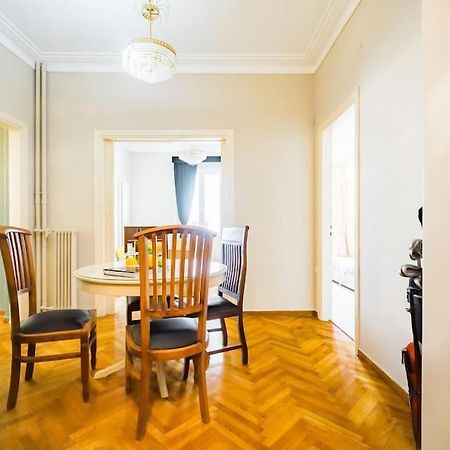 Emporikon Apartment Steps From Historic Center Atina Dış mekan fotoğraf